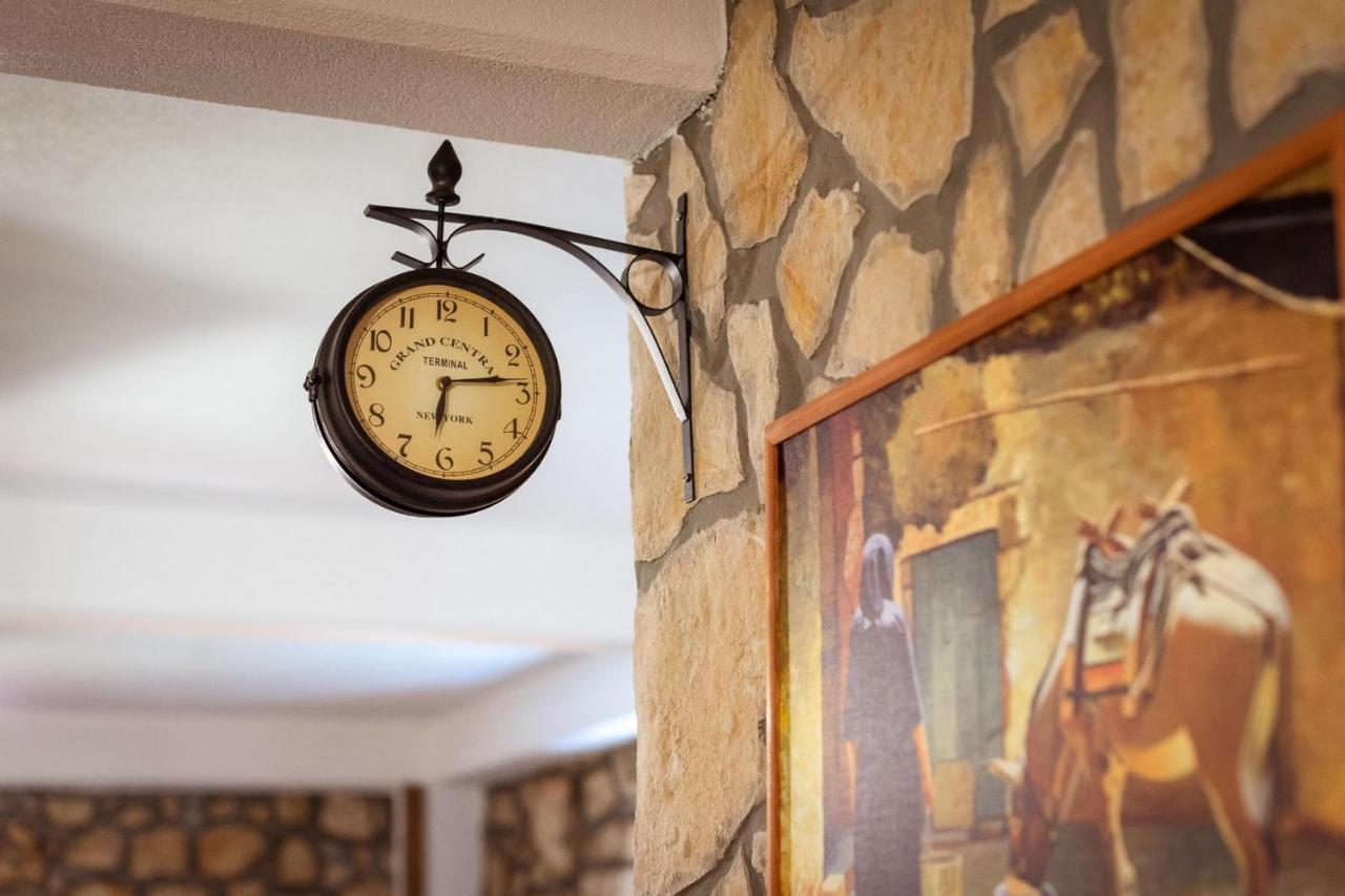 Villa Lazini Dvori Stasevica Exteriör bild
