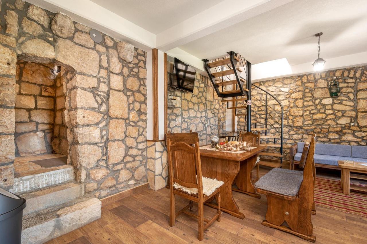 Villa Lazini Dvori Stasevica Exteriör bild